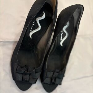 Nina Black Heels with Bow Detail